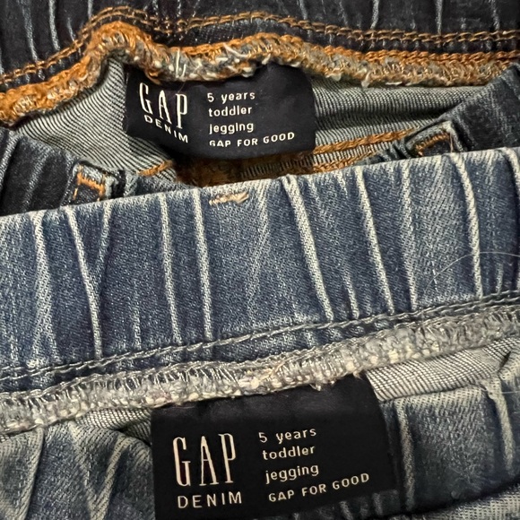2 pairs of GAP denim jegging size 5T years - great condition - Picture 3 of 3